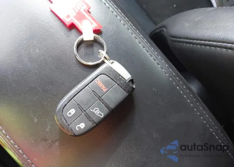 2020 Jeep Grand Cherokee Laredo E 4X4 from USA, damaged, VIN 1C4RJFAG3LC197008